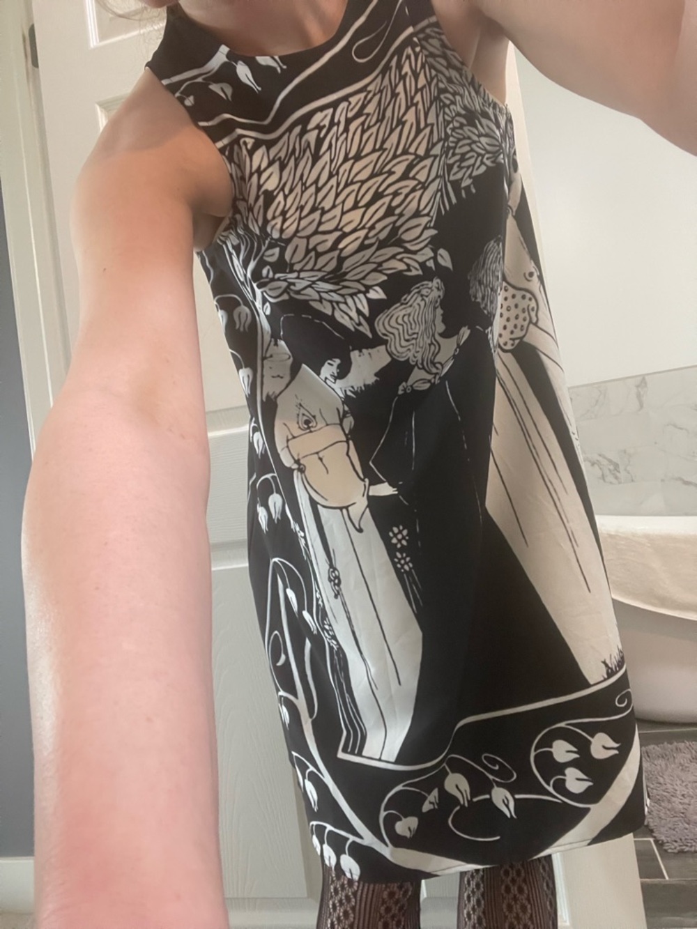 Unique Black and Cream Graphic Shift Dress
